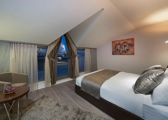 The Clock Стамбул